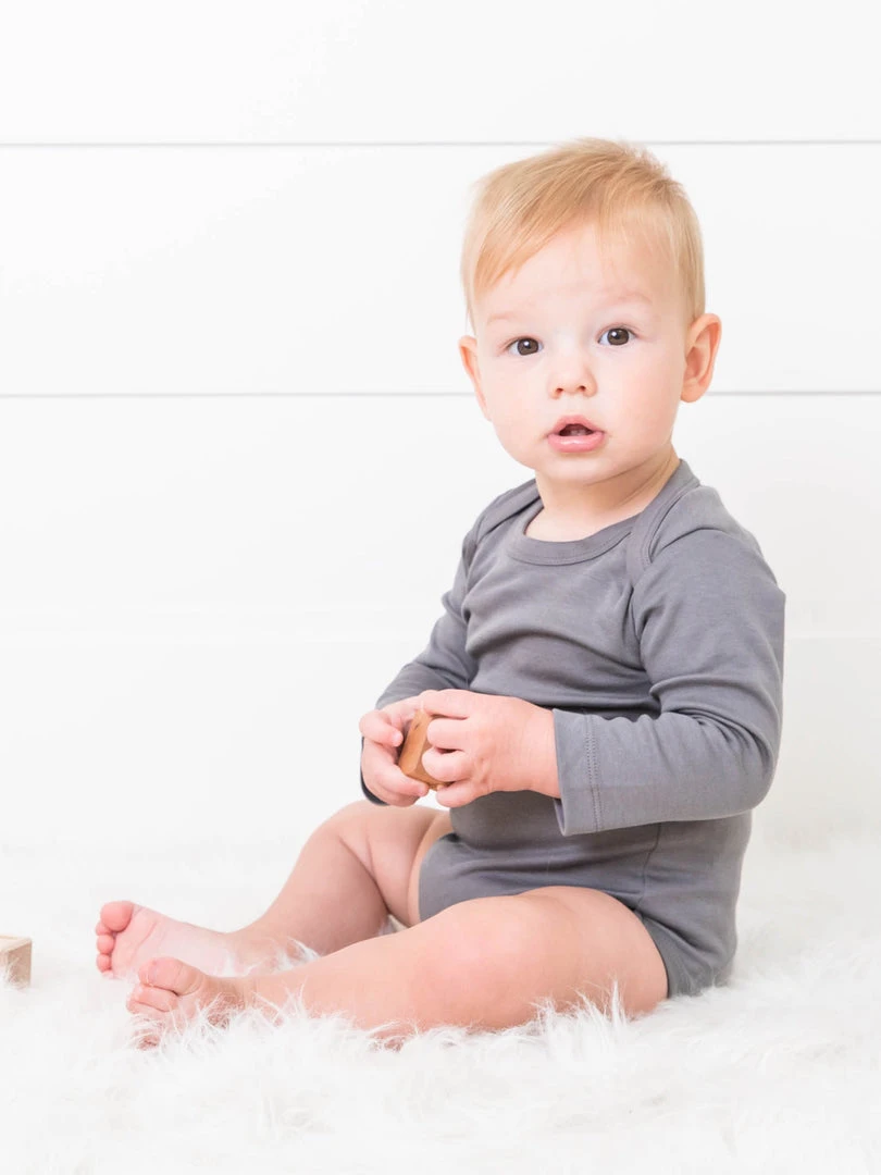 Colored Organics Classic Long Sleeve Bodysuit Baby (0-24m) 28 Colored Organics Classic Long Sleeve Bodysuit Baby (0-24m)