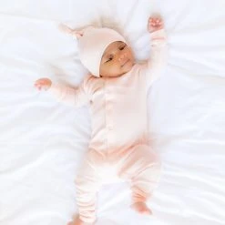 Colored Organics Classic Knotted Hat Baby (0-24m) 53 Colored Organics Classic Knotted Hat Baby (0-24m)