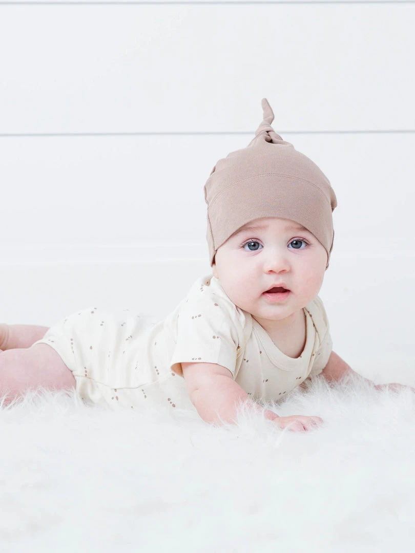 Colored Organics Classic Knotted Hat Baby (0-24m) 27 Colored Organics Classic Knotted Hat Baby (0-24m)