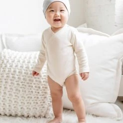 Colored Organics Classic Kimono Bodysuit - Long Sleeve Baby (0-24m) 26 Colored Organics Classic Kimono Bodysuit - Long Sleeve Baby (0-24m)