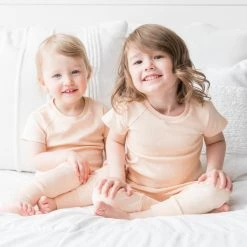 Colored Organics Organic Short Sleeve Jammies Baby (0-24m) 28 Colored Organics Organic Short Sleeve Jammies Baby (0-24m)