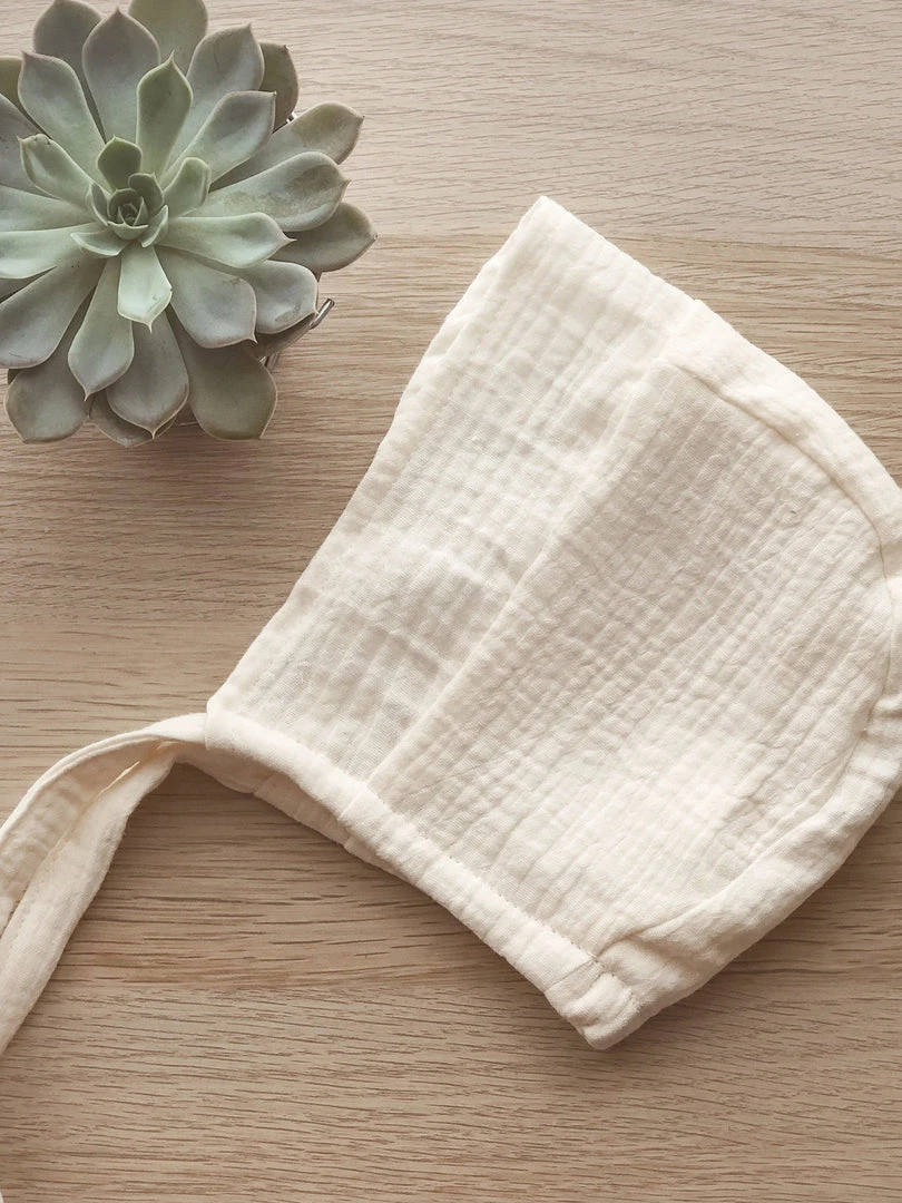 Daniyah Baby Baby (0-24m) Organic Muslin Summer Bonnet 3 Daniyah Baby Baby (0-24m) Organic Muslin Summer Bonnet